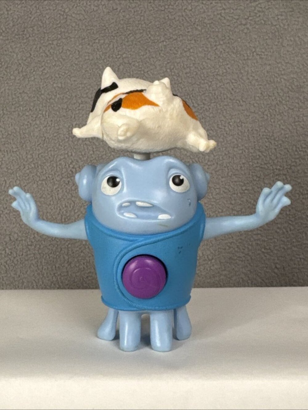2015 DreamWorks Home Oh & Pig the Cat Spinning Cat Toy McDonald's Toy SEE VIDEO